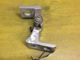 petlia-dveri-peredniaia-levaia-verxniaia-volkswagen-polo-5-art-12027