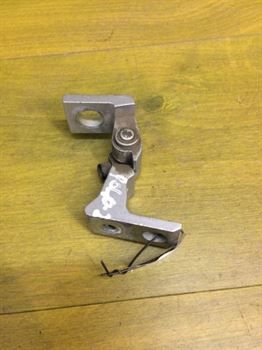 petlia-dveri-peredniaia-levaia-verxniaia-volkswagen-polo-5-art-12027-big-0