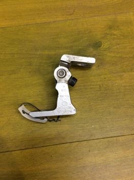 petlia-dveri-peredniaia-levaia-verxniaia-volkswagen-polo-5-art-12027-big-1