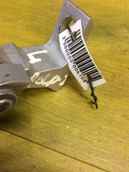 petlia-dveri-peredniaia-levaia-verxniaia-volkswagen-polo-5-art-12027-big-3