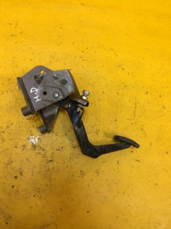 pedal-scepleniia-honda-s-kronsteinom-v-sbore-jazz-2008-s-art-12339-big-1