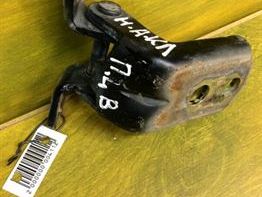 petlia-dveri-peredniaia-levaia-verxniaia-nissan-almera-classic-art-12522