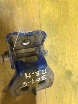 petlia-dveri-peredniaia-pravaia-nizniaia-peugeot-307-art-12626-big-1