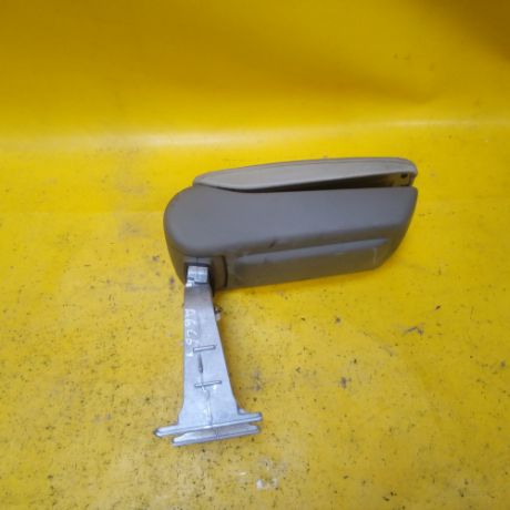 podlokotnik-audi-a6s6-art-12796-big-0