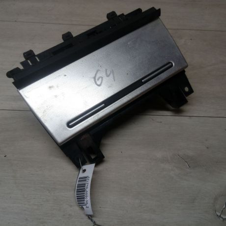 pepelnica-peredniaia-audi-a4-b7-art-13229-big-1