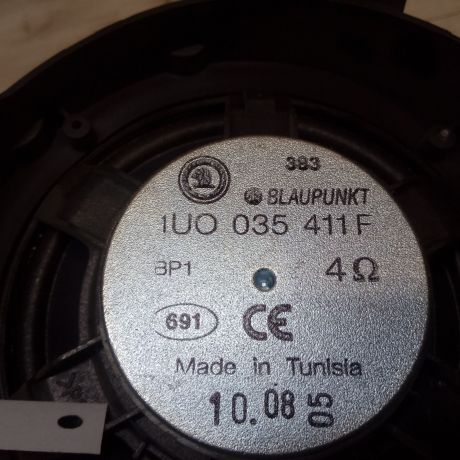 dinamik-akusticeskii-perednii-pravyi-skoda-octavia-tour-art-13307-big-1