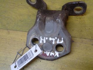 petlia-dveri-peredniaia-levaia-nizniaia-kia-spectra-ii-art-13617