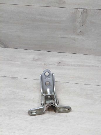 petlia-dveri-zadniaia-pravaia-nizniaia-hyundai-elantra-art-13790-big-1