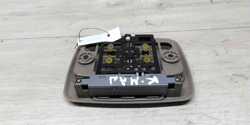 osveshhenie-salona-perednee-kia-magentis-ii-art-14115-big-1