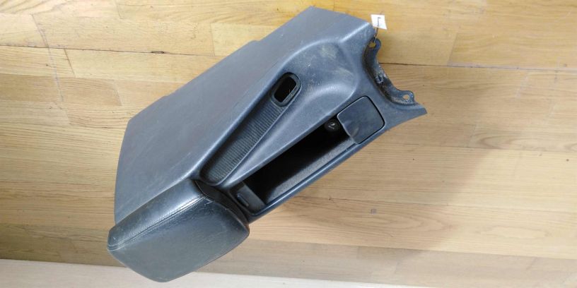 podlokotnik-volvo-s40-art-14160-big-2