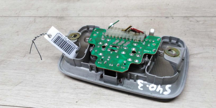 fonar-osveshheniia-salona-volvo-s40-art-14172-big-3