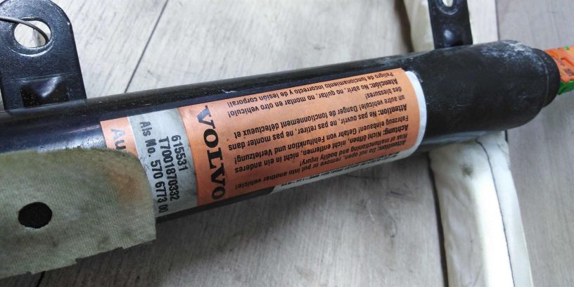 poduska-bezopasnosti-v-krysu-levaia-volvo-s40-art-14331-big-3