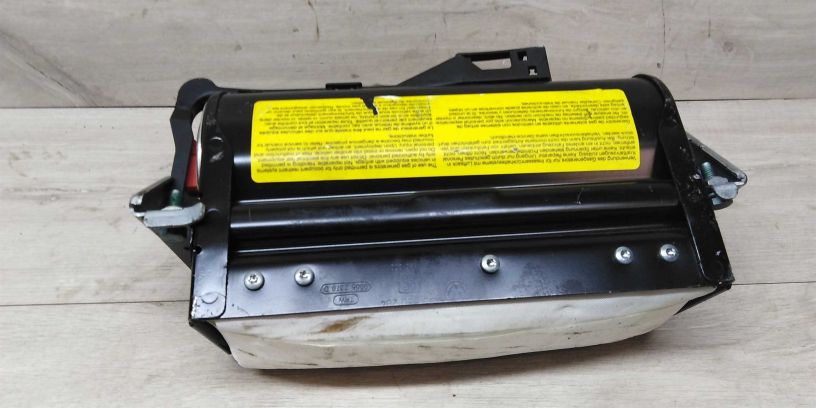 poduska-bezopasnosti-passazirskaia-v-torpedo-mazda-6-art-14913-big-2