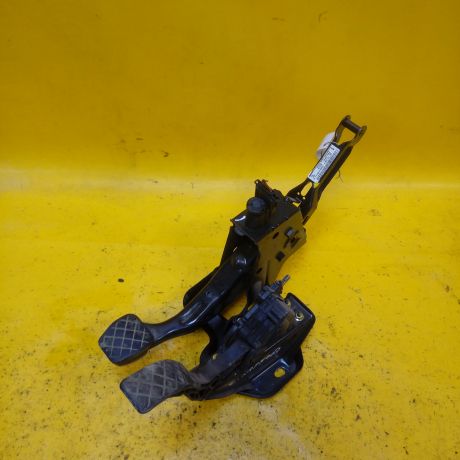 pedalnyi-uzel-seat-cordoba-art-15316-big-0