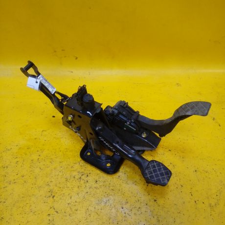 pedalnyi-uzel-seat-cordoba-art-15316-big-1