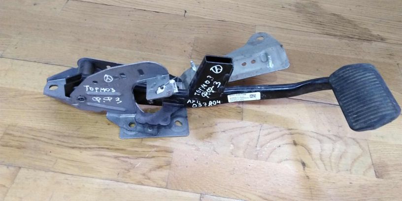 pedal-tormoza-ford-focus-iii-art-15467-big-1