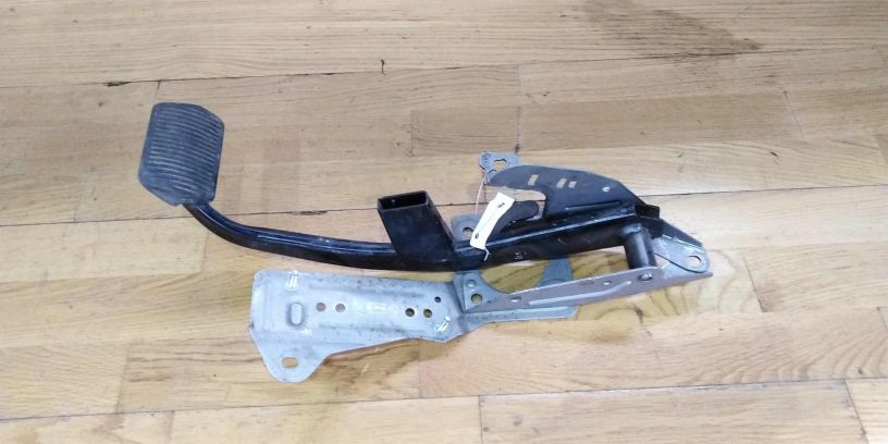 pedal-tormoza-ford-focus-iii-art-15467-big-0