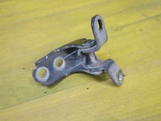 petlia-dveri-peredniaia-levaia-nizniaia-honda-jazz-art-15649