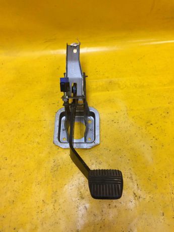 pedal-tormoza-nissan-almera-classic-art-15655-big-0