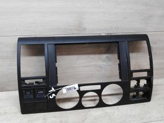 centralnaia-ramka-torpedy-volkswagen-transporter-t5-art-16012