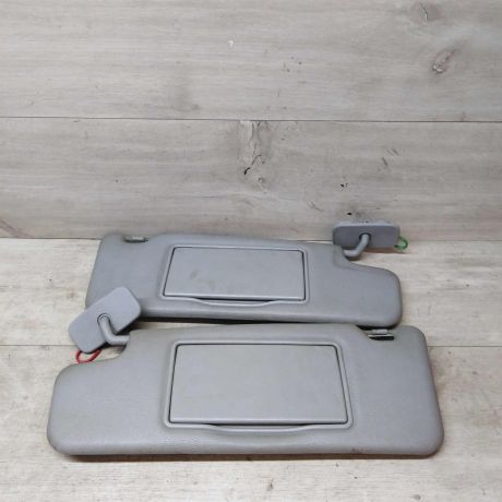 solncezashhitnyi-kozyrek-pravyi-volvo-s80-art-16048-big-1