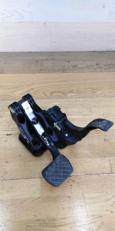 blok-pedalei-volkswagen-polo-sedan-pedalnyi-uzel-art-16793-big-0