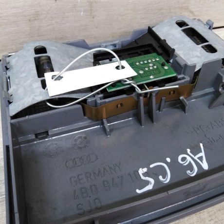 fonar-salona-audi-a6-c5-art-17043-big-2