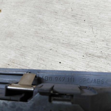 fonar-salona-audi-a6-c5-art-17044-big-2