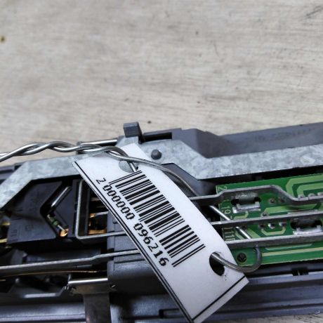 fonar-salona-audi-a6-c5-art-17044-big-3