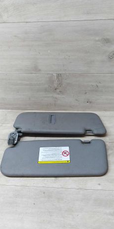 kozyrek-solncezashhitnyi-hyundai-solaris-art-17512-big-1