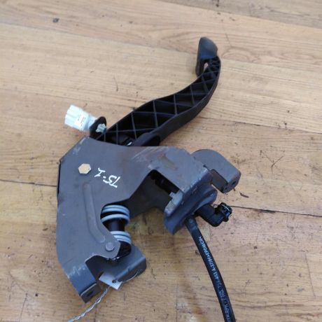 pedal-scepleniia-volkswagen-transporter-t5-art-17538-big-3