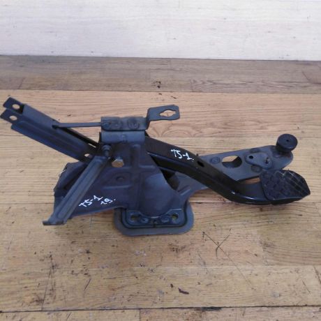 pedal-tormoza-dlia-vw-transporter-t5-art-17603-big-1