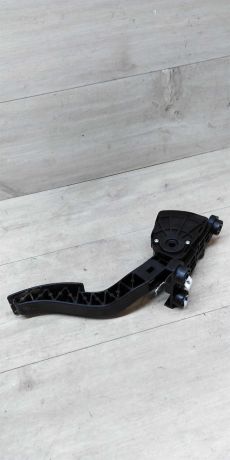 pedal-gaza-hyundai-solaris-art-17654-big-3