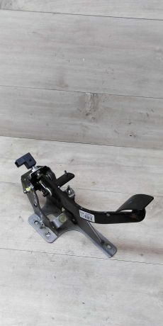 pedal-scepleniia-hyundai-solaris-art-17655-big-4