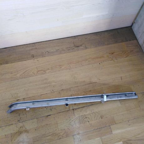 napravliaiushhie-bokovoi-pravoi-dveri-poloziax-volkswagen-transporter-t5-art-17778-big-0