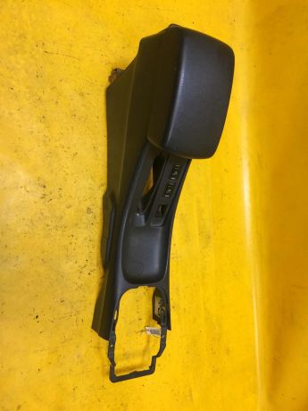 podlokotnik-nissan-almera-classic-art-17858-big-0