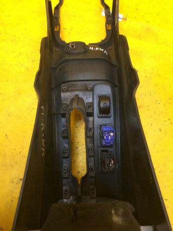 podlokotnik-nissan-almera-classic-art-17858-big-4