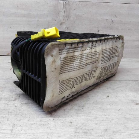 poduska-bezopasnosti-pravaia-opel-vectra-b-art-18114-big-0