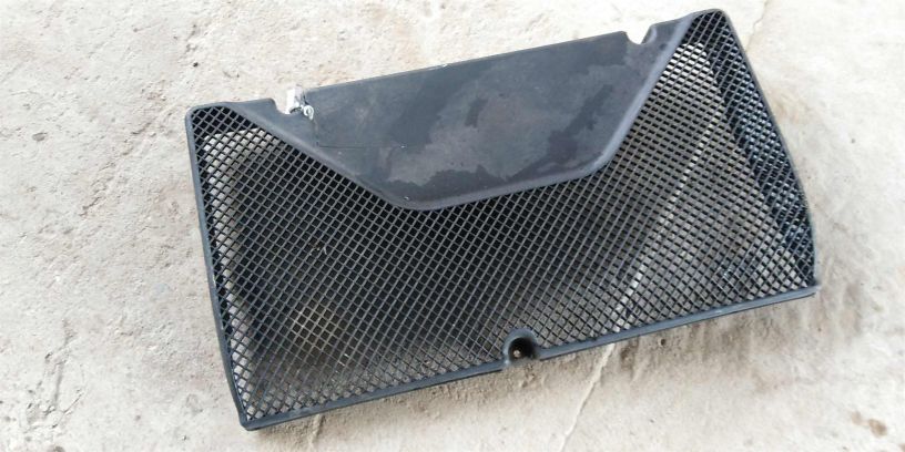 kryska-salonnogo-filtra-audi-a8-d2-art-18294-big-0