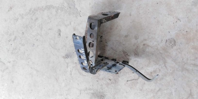 kronstein-levoi-perednei-paneli-audi-a8-d2-art-18296-big-0