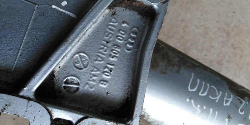 kronstein-pravyi-perednii-lonzerona-audi-a8-d2-art-18309-big-4