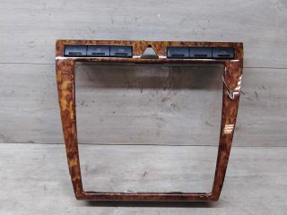 ramka-centralnaia-torpedy-audi-a8-d2-art-18482