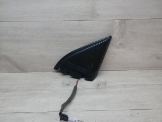 dinamik-akusticeskii-s-zagluskoi-pravoi-perednei-dveri-seat-cordoba-art-18591