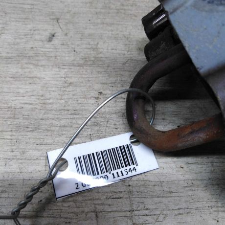 petlia-dveri-peredniaia-levaia-nizniaia-audi-a8-d2-art-18771-big-3