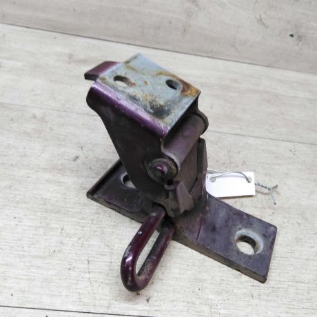 petlia-dveri-peredniaia-levaia-nizniaia-audi-a8-d2-art-18771-big-1