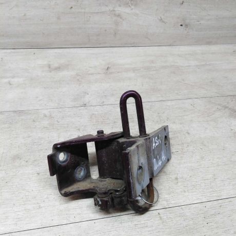 petlia-dveri-peredniaia-levaia-nizniaia-audi-a8-d2-art-18771-big-2