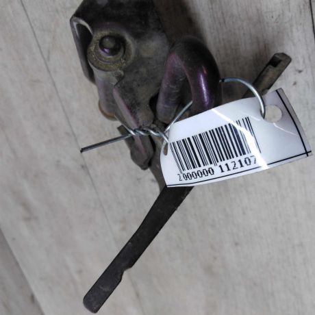 petlia-dveri-peredniaia-pravaia-nizniaia-audi-a8-d2-art-18772-big-4