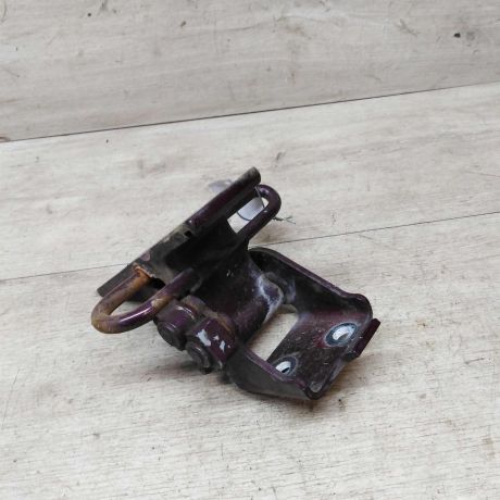 petlia-dveri-peredniaia-pravaia-nizniaia-audi-a8-d2-art-18772-big-3