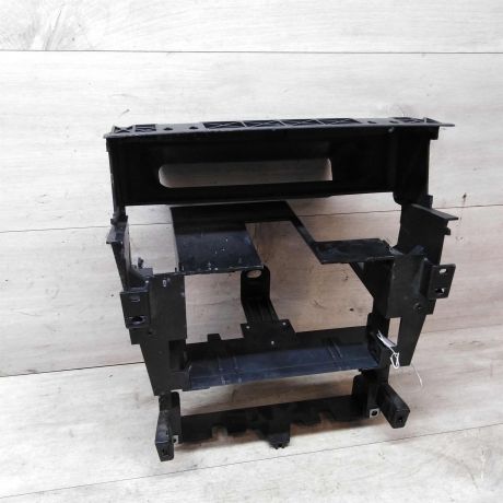 ramka-centralnaia-torpedy-audi-a8-d2-art-18774-big-0