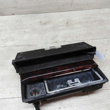 pepelnica-audi-a8-d2-art-18798-big-1